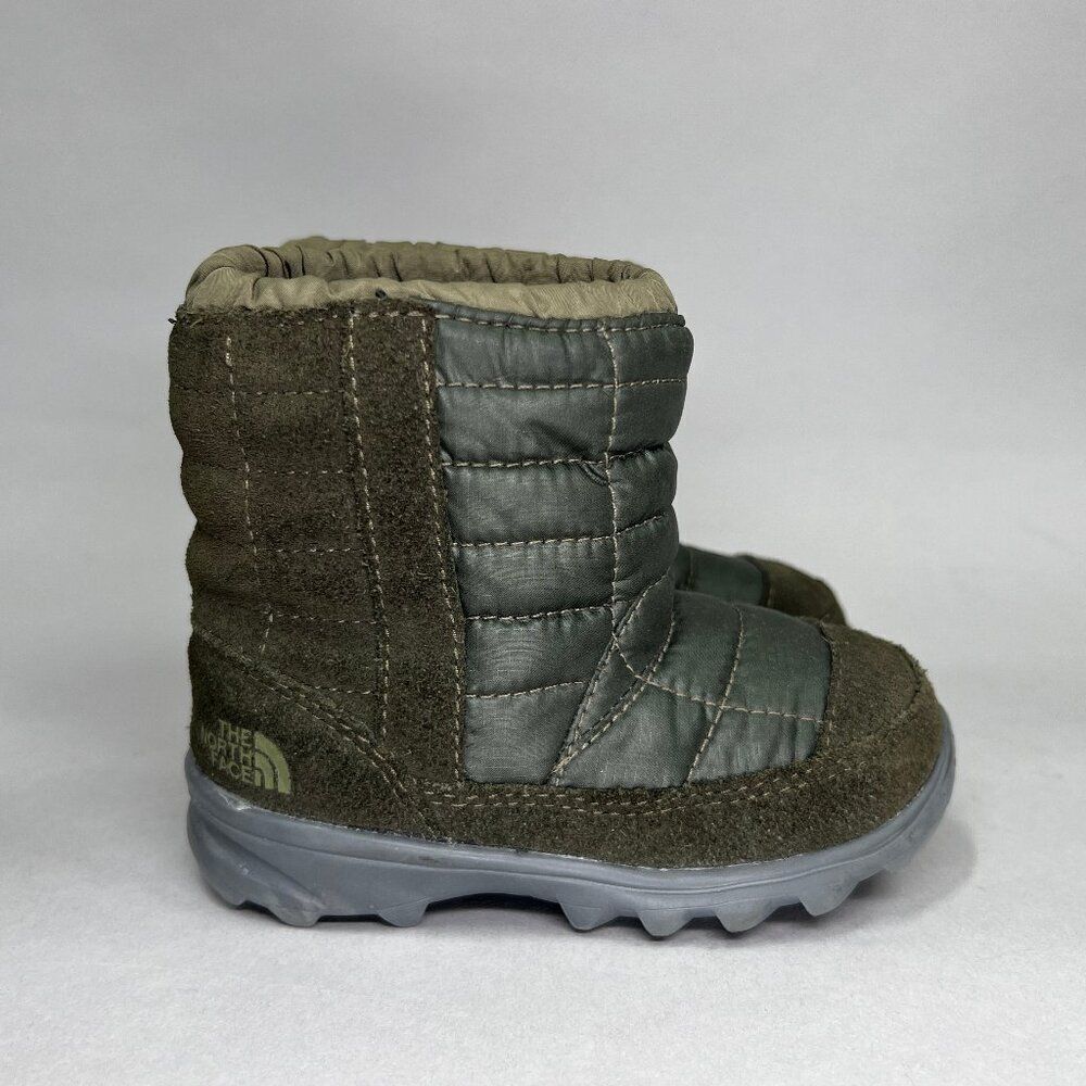 The‎ North Face Boy's Size 5 Green Winter Boots